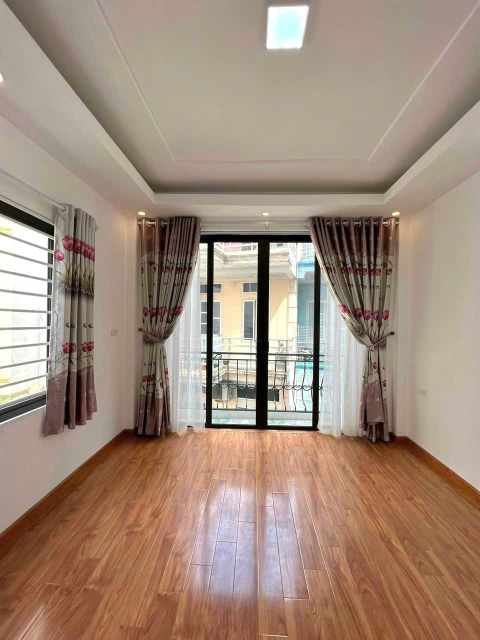Siêu phẩm Lê Trọng Tấn, phân lô quân đội, sát mặt phố, ô tô đỗ cửa, kinh doanh, 35m2, hơn 12 tỷ - Ảnh 1